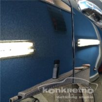 Удаление царапины на двери автомобиля