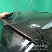Антигравийная пленка на заднюю крышку багажника