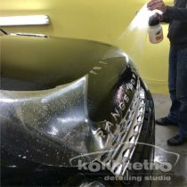 Оклейка пленкой капота