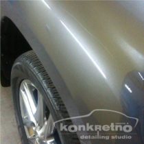 Царапина на правом крыле Toyota