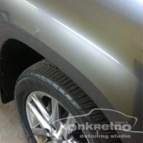 Toyota без царапины на правом крыле