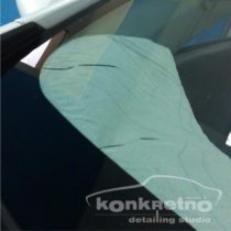 Трещина лобового стекла в правой части лобового стекла