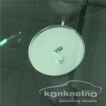 Скол лобового стекла в форме звезды